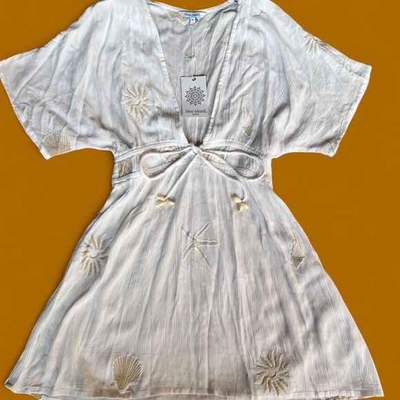 blue island Other - NWT Blue Island Seashell Beach inspired embroidered white swim coverup